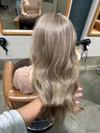 カラー まつやま さおりのヘアスタイル