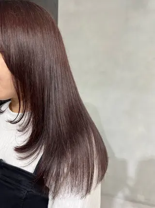 ロング カラー 小森聖奈 韓国風レイヤーカットのヘアスタイル