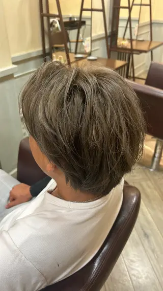 カラー メンズ アオバ / ハイトーンカラーのヘアスタイル