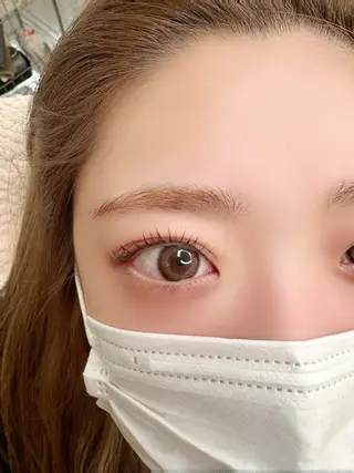 マツエク・マツパ Nail&まつげエクステSalon Cure所属・尾崎 麻奈美の眉毛・アイブロウイメージ