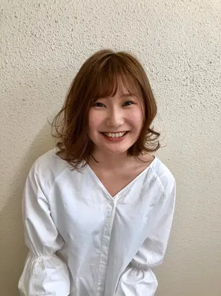ショート カラー ツキノキ ミナのヘアスタイル