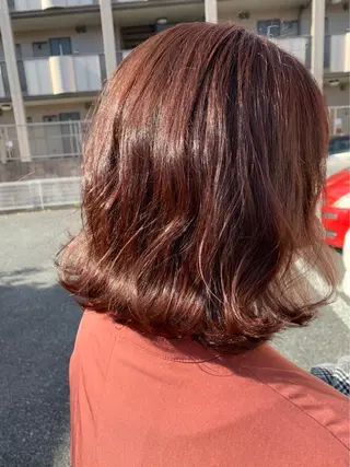 ミディアム カラー 川元 汐音のヘアスタイル