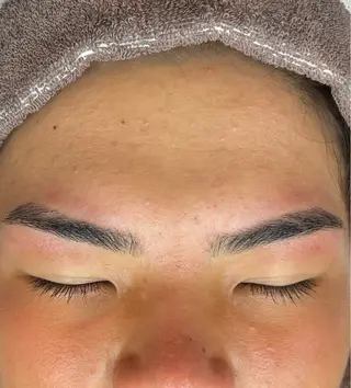 アイブロウ 山口 愛莉のマツエク・マツパデザイン