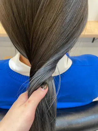 ロング カラー akane .のヘアスタイル