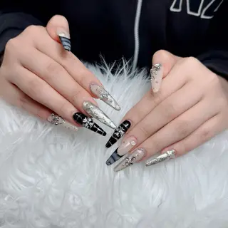 ネイル Lenie Nail Salonのネイルデザイン