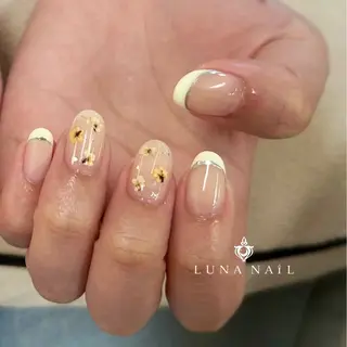 ネイル アトリエ　ミモザ所属・いまむら あかりのネイルデザイン