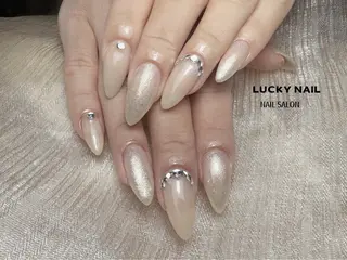 ネイル LUCKY NAILのネイルデザイン