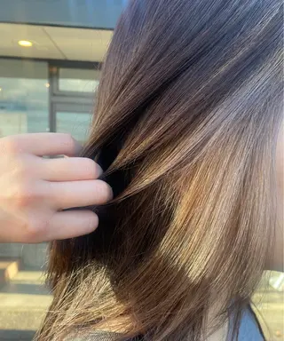 ミディアム カラー くろだ まみのヘアスタイル