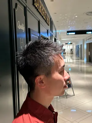 メンズ ヒロ銀座牛山 友晴のヘアスタイル