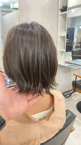 ミディアム カラー ⭐️ショート⭐️美髪 矯正⭐️水口陸のヘアスタイル