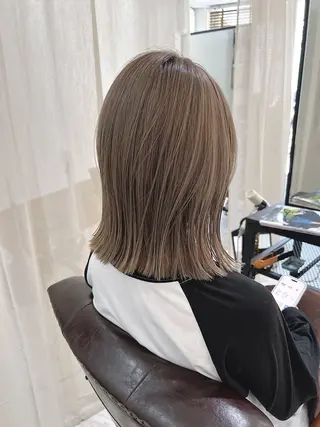 ミディアム カラー 近藤 若菜のヘアスタイル
