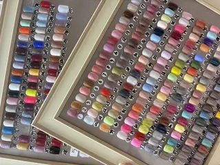 ネイル 🐳彩羽チップ 長さだし専門🐳のネイルデザイン