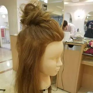 ヘアアレンジ EMANON名古屋所属・美谷添（ミヤゾエ） まどか大人ヘアサロンのヘアスタイル