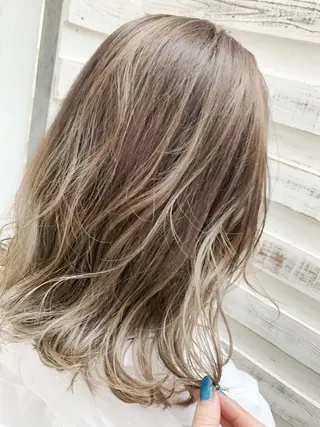 セミロング カラー ヘアアレンジ 指名支持率NO.1 スタイリストのヘアスタイル