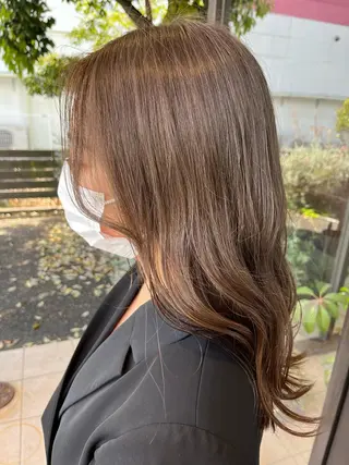 カラー 🩶韓国艶髪🇰🇷 下本夕綺のヘアスタイル