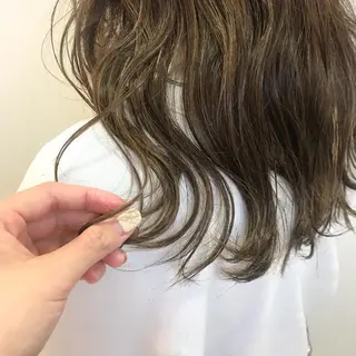 セミロング riho/ブリーチ/ デザインカラー/辻堂のヘアスタイル