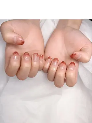 ネイル pink ladyサロン所属・べ にのネイルデザイン