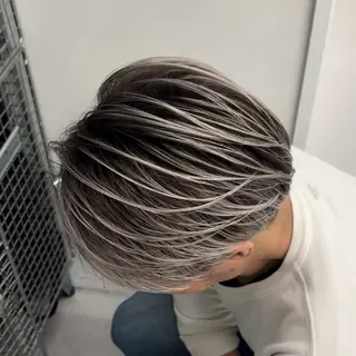 ショート カラー パーマ ヘアアレンジ メンズ メンズバレイヤージュ 🌫デザインカラーのヘアスタイル