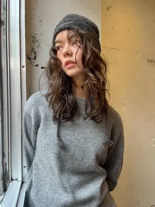 ミディアム ✴︎UNU ✴︎モエカのヘアスタイル