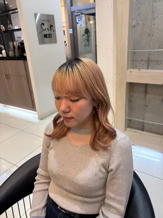 セミロング カラー 小顔レイヤー/ 透明感カラー/アヤノのヘアスタイル