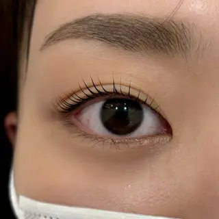 マツエク・マツパ 藤原 みやびのヘアスタイル