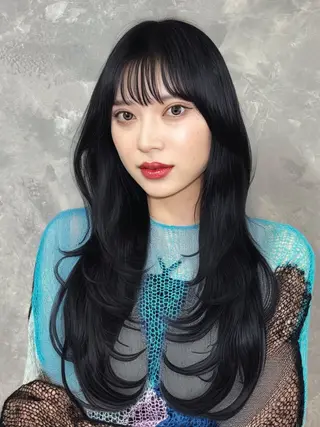 ロング カラー ヘアアレンジ 韓国レイヤーカット/ 儚げカラーチナツのヘアスタイル