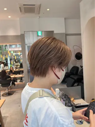 ショート ミオ💎透ける暗髪/ ブリーチなしWカラーのヘアスタイル