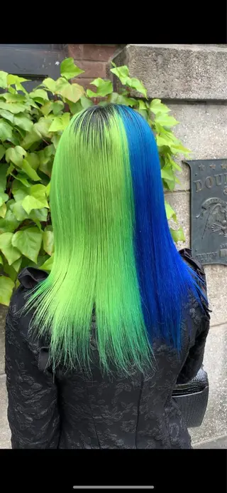 セミロング カラー サロウィン(SALOWIN)原宿iori店所属・れい🫧 ハイトーン特化のヘアスタイル