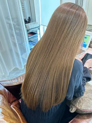 ロング カラー adorableはなみずき店所属・唯一無二の曲がる 縮毛矯正 小林のヘアスタイル