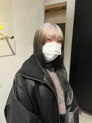 セミロング カラー kanta 梅田 韓国ハイトーンのヘアスタイル