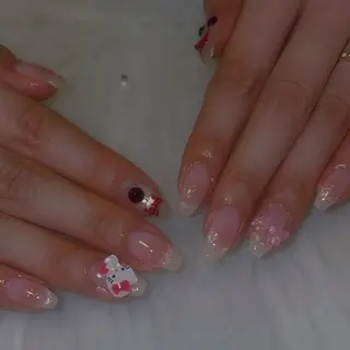 ネイル LUANA所属・LUANA ジュリのネイルデザイン