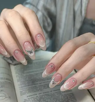 ネイル Freya nail salon所属・Freya トウのネイルデザイン