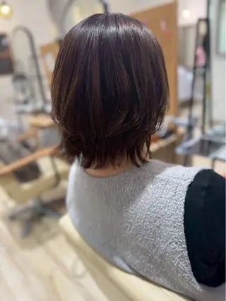 ミディアム 三輪 あおいのヘアスタイル
