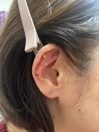 耳つぼジュエリー👂 🎀kumiのエステ・リラクイメージ