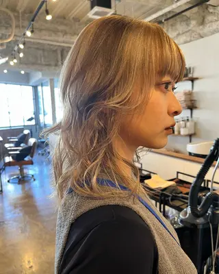 ミディアム カラー china/ボブ /ブリーチカラーのヘアスタイル