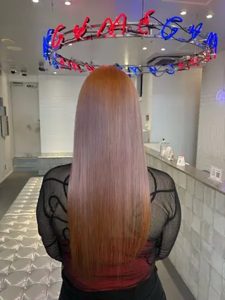 セミロング カラー HIKARI🐈‍⬛ ハイトーン×デザインのヘアスタイル