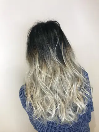 セミロング カラー AMI Hair  supply所属・髪質改善カラー 韓国風レイヤーのヘアスタイル