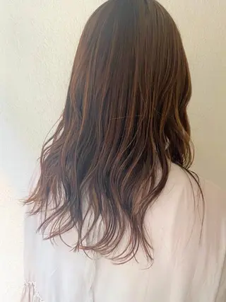 ミディアム カラー COLO✨️ 白川綺香のヘアスタイル