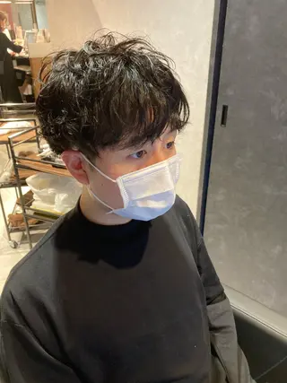 ショート パーマ メンズ 宮下 弦也のヘアスタイル