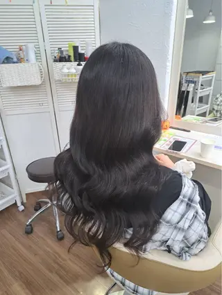 ロング GLOSS 心斎橋 山上のヘアスタイル