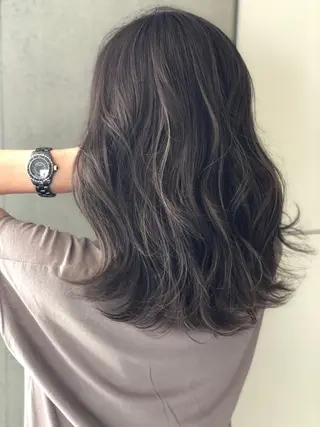 セミロング カラー 松本 明日可のヘアスタイル