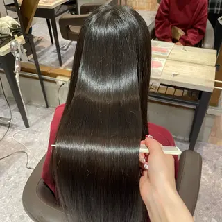 ロング 岡本 彩香のヘアスタイル