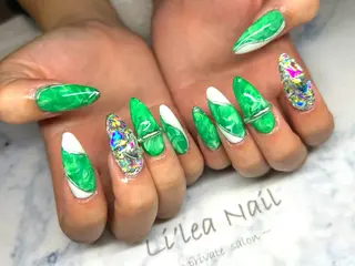 ネイル Li'leaNail AINAのネイルデザイン