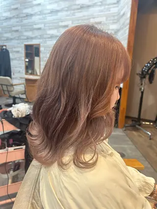 カラー elmo.所属・木庭 愛莉のヘアスタイル