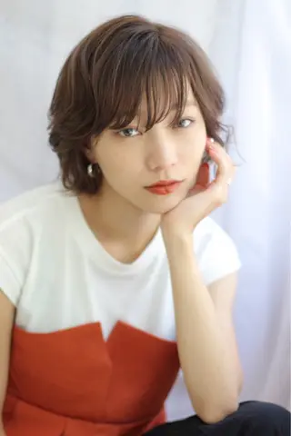 ミディアム 林 美里のヘアスタイル