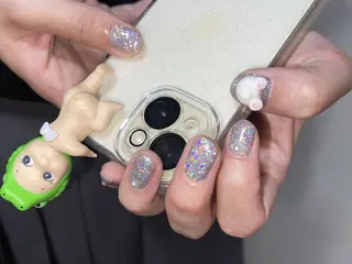 ネイル Shis_🦄shi 韓国風キラキラネイルのネイルデザイン