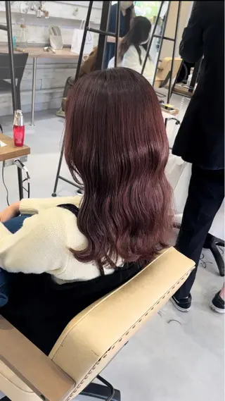 ロング メンズバレイヤージュ 斉藤春のヘアスタイル