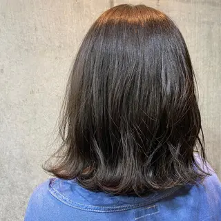 ミディアム mina .のヘアスタイル