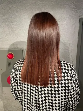 ミディアム マツナガ トモコのヘアスタイル