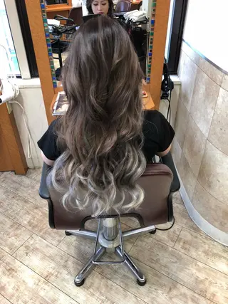 ロング カラー 100%髪質改善特化 TRUNSのヘアスタイル